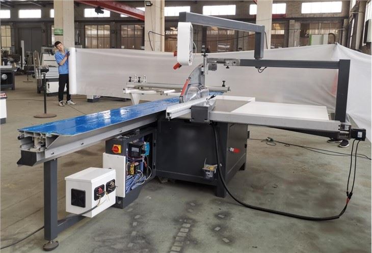 China sliding table panel saw